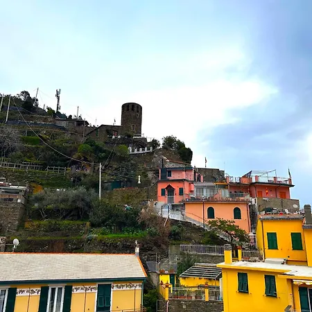 Konukevi Marina Design Vernazza